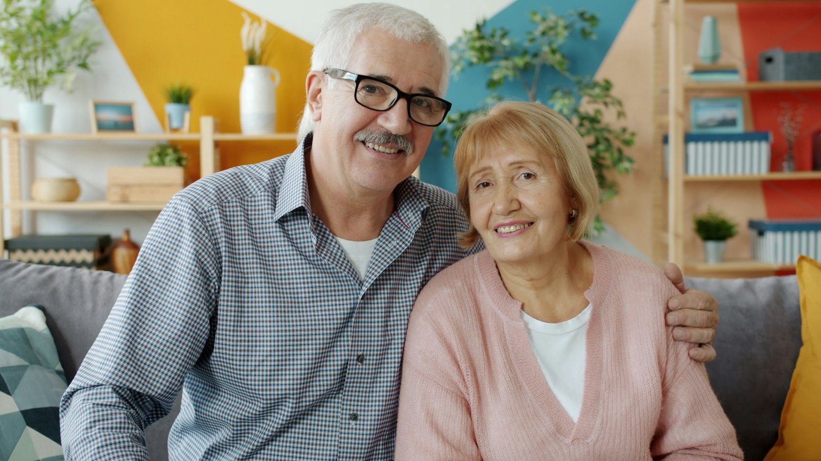 Happy retired couple at home in Georgia after planning with Goldway Capital